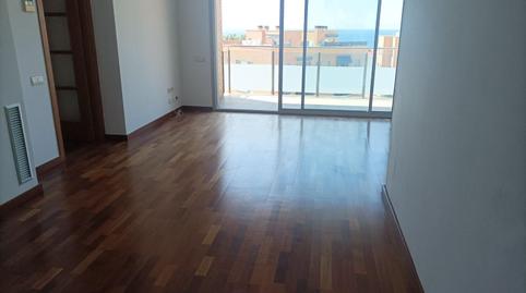 Foto 2 de Piso de alquiler en Montgat, Barcelona