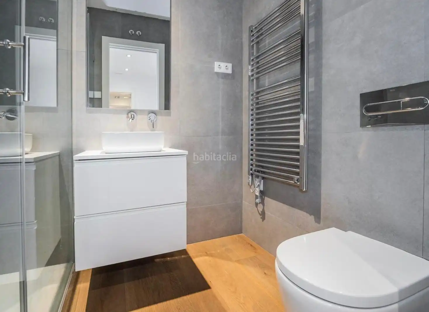Badezimmer von Wohnung zum Verkauf in Barcelona mit Terrasse und Gemeinschaftspool