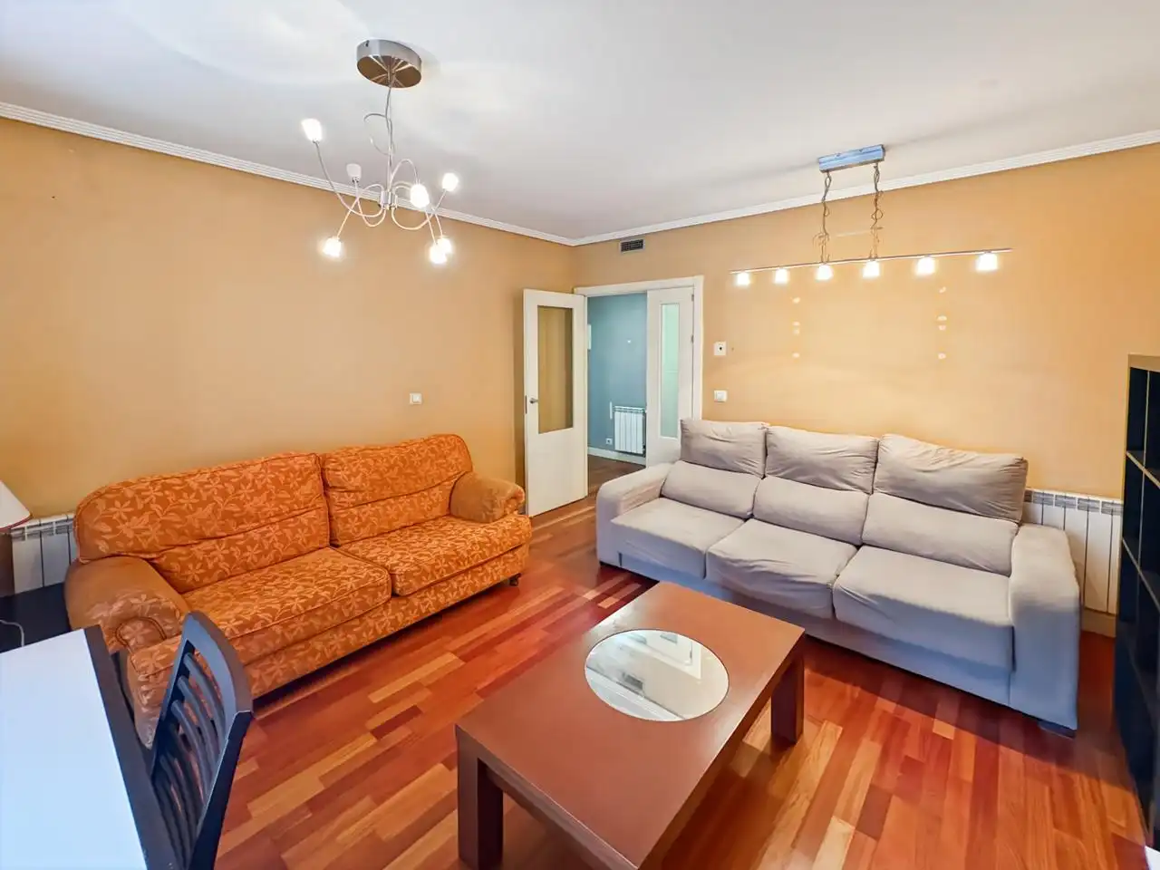 Wohnzimmer von Wohnung zum Verkauf in Madrid mit Heizung, Abstellraum und Gemeinschaftspool