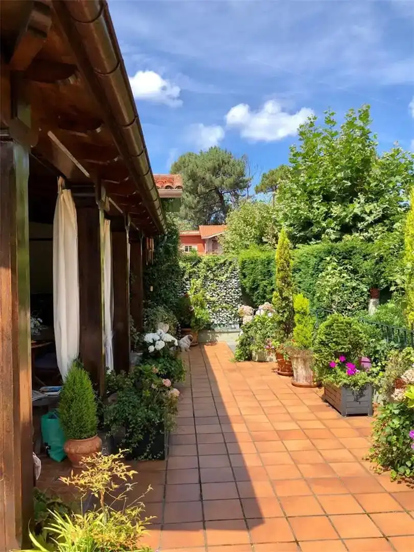 Jardí de Casa o xalet en venda en Castrillón
