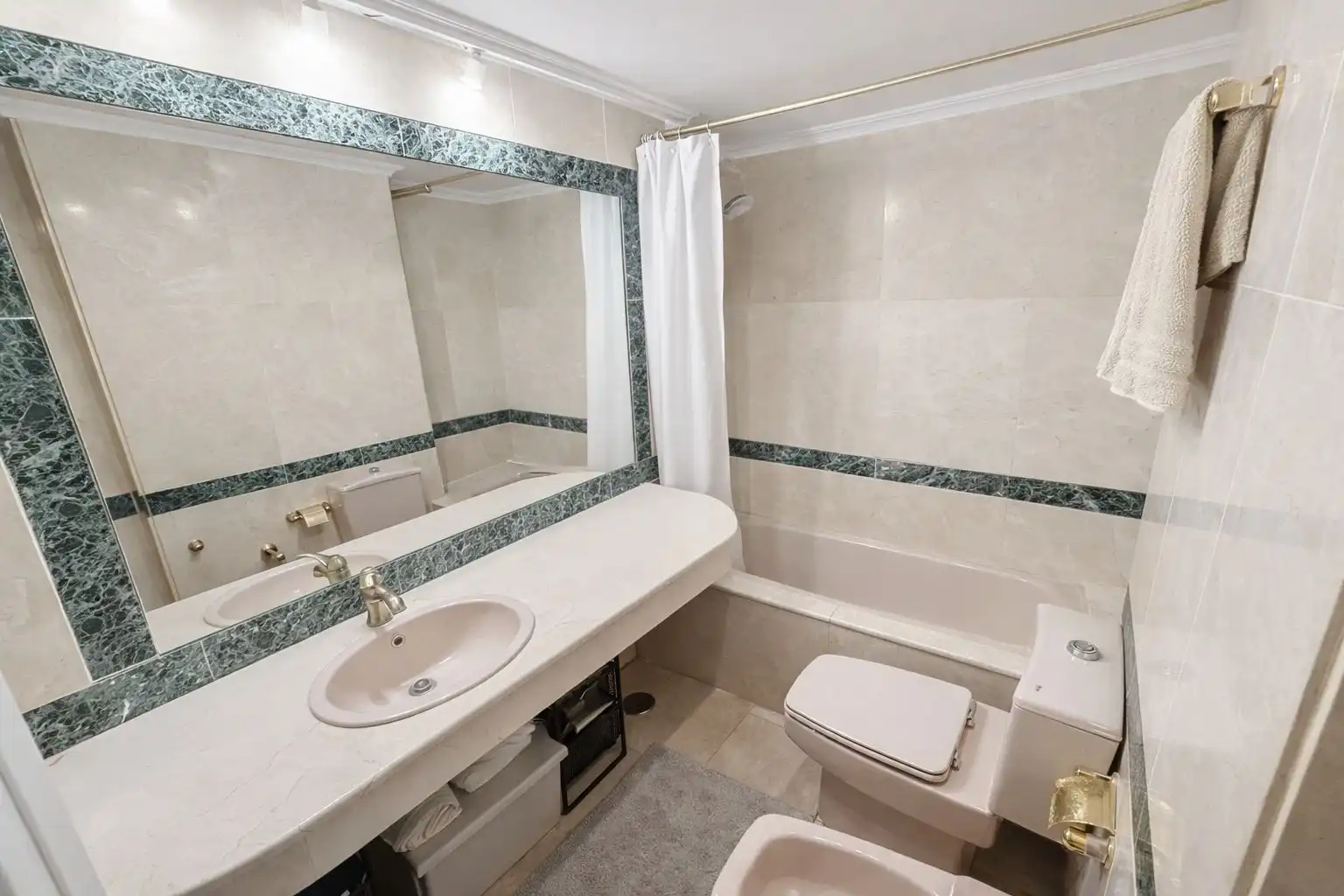 Bathroom of Apartments for sale in Mijas  with Private garden, Alarm and Community pool