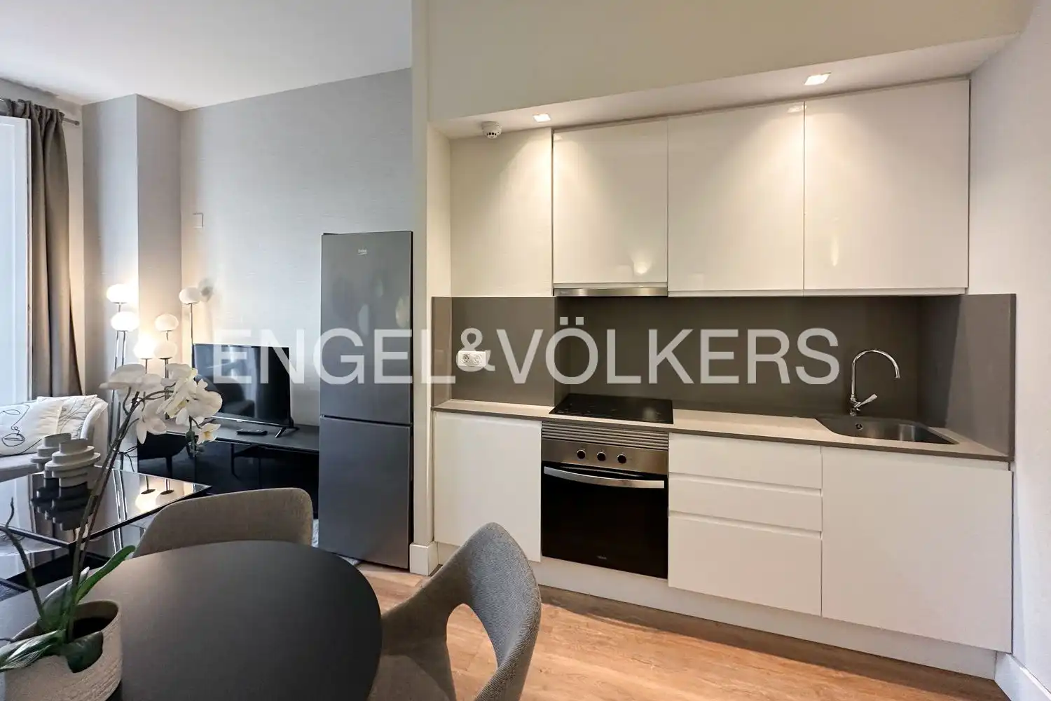 Cocina de Piso de alquiler en Valencia con Aire acondicionado, Calefacción y Jardín privado