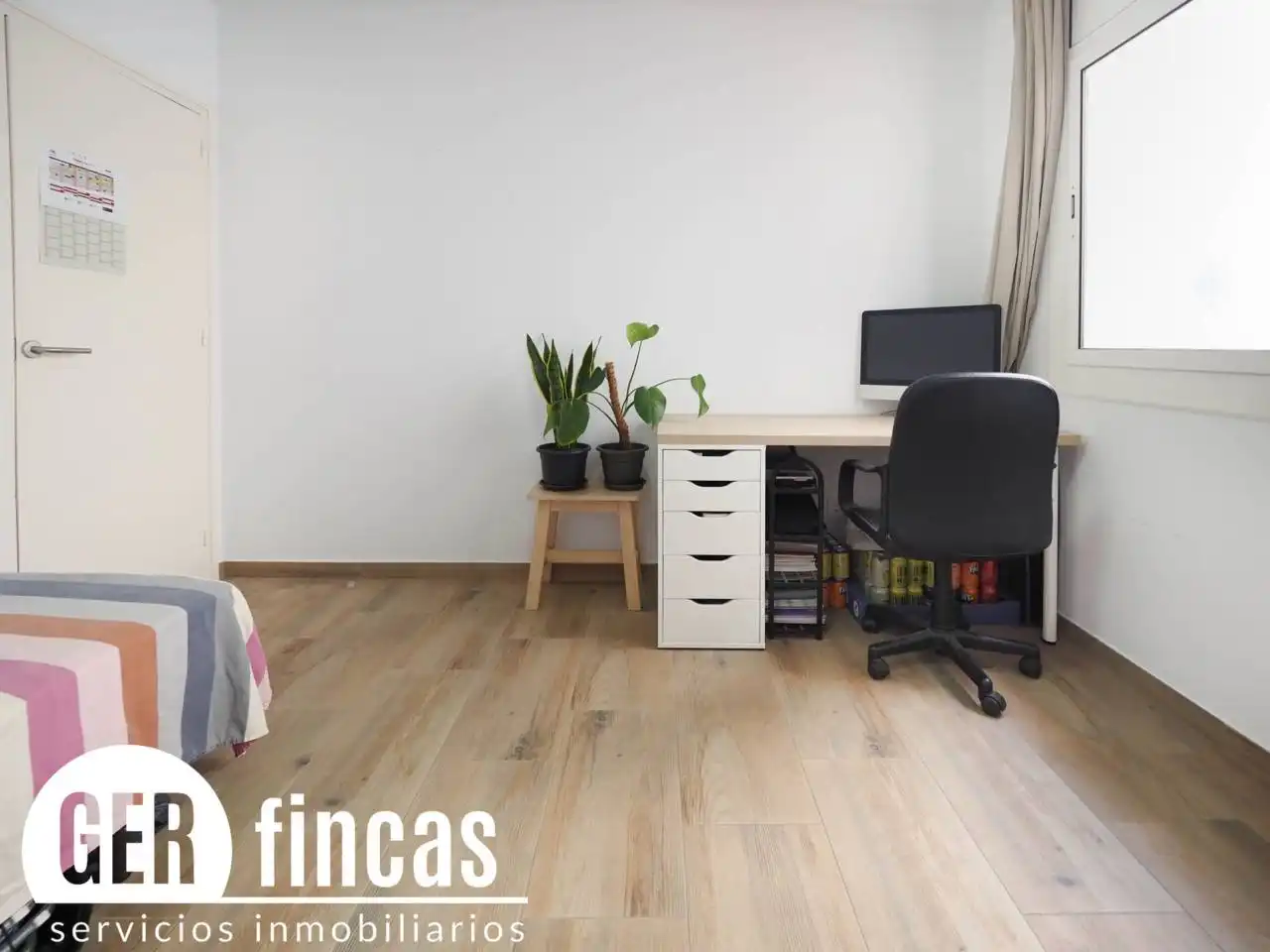 Bedroom of Flat for sale in Terrassa  with Alarm