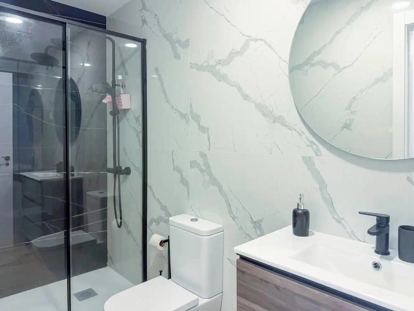 Bathroom of Lofts for rent in Madrid  with Air Conditioner, Heating and Furnished