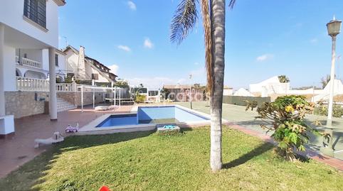 Foto 2 de Casa o chalet en venta en Avenida Marquesa Casa Loring, 29, Cortijo de Maza - Finca Monsalvez - El Olivar, Málaga