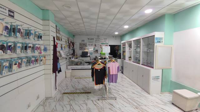 Local comercial en Venta en Calle del General Ricardos en Opañel