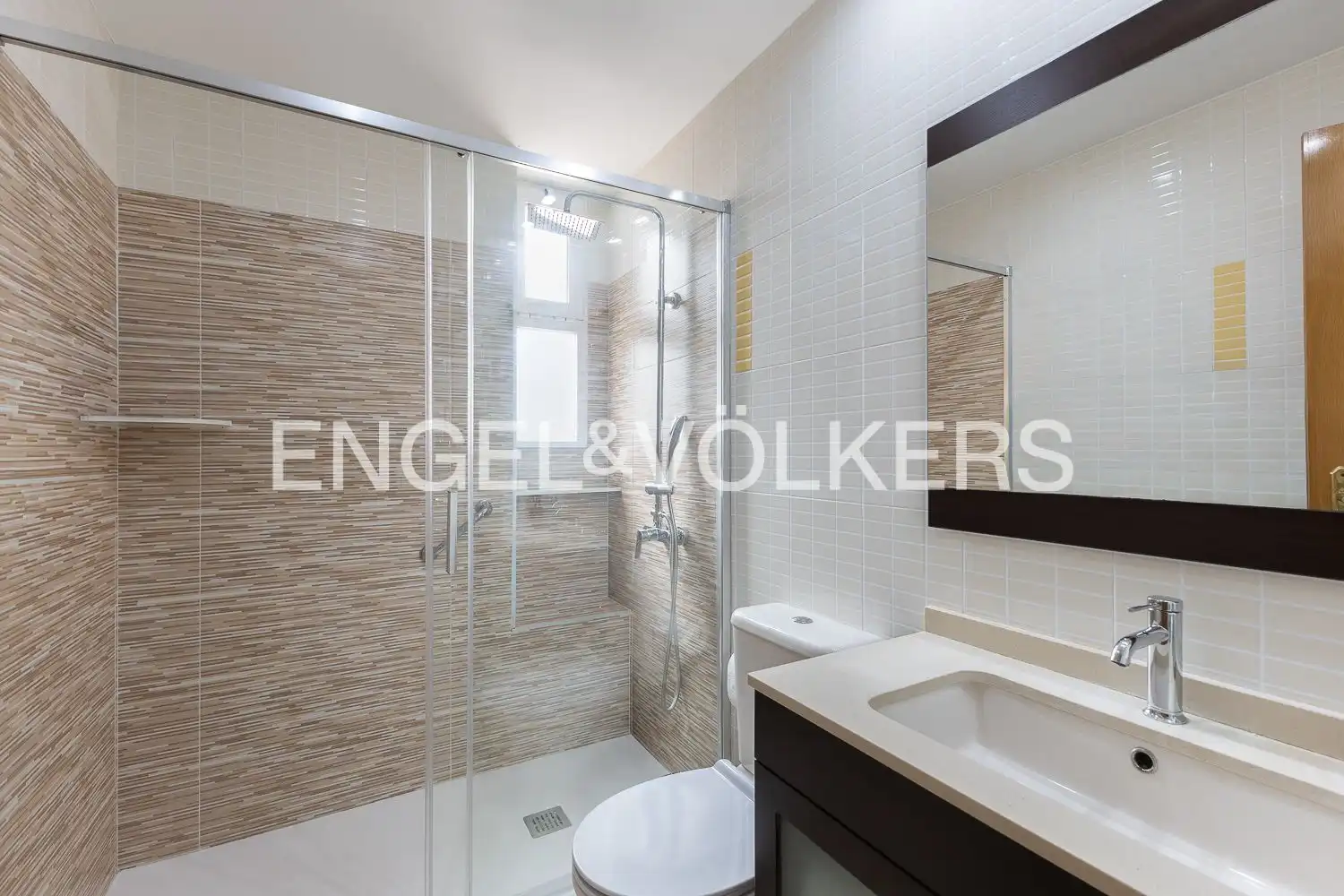 Badezimmer von Wohnung zum Verkauf in Valencia mit Klimaanlage, Heizung und Privatgarten