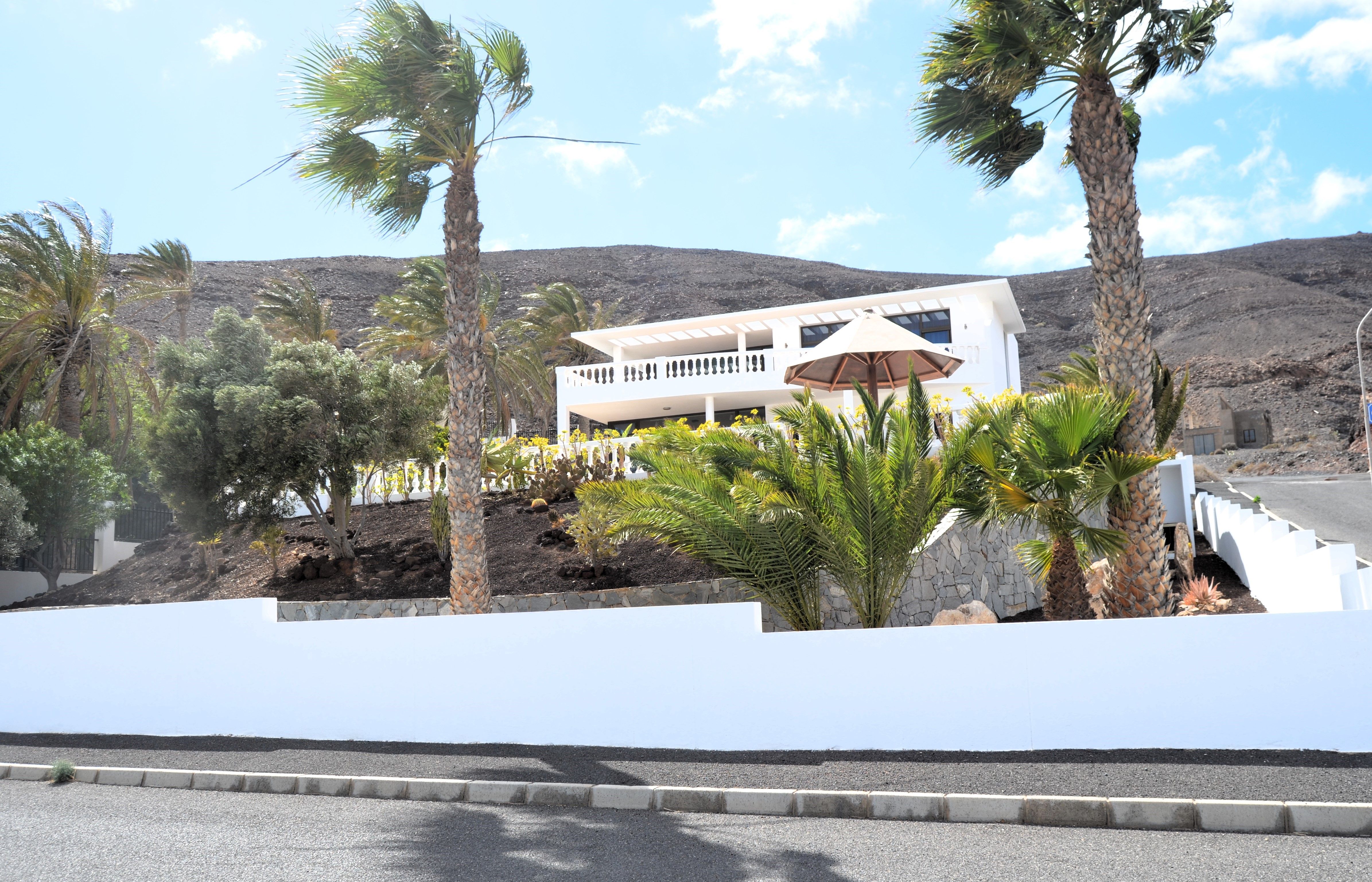 Exterior view of House or chalet for sale in Tuineje  with Private garden, Terrace and Swimming Pool