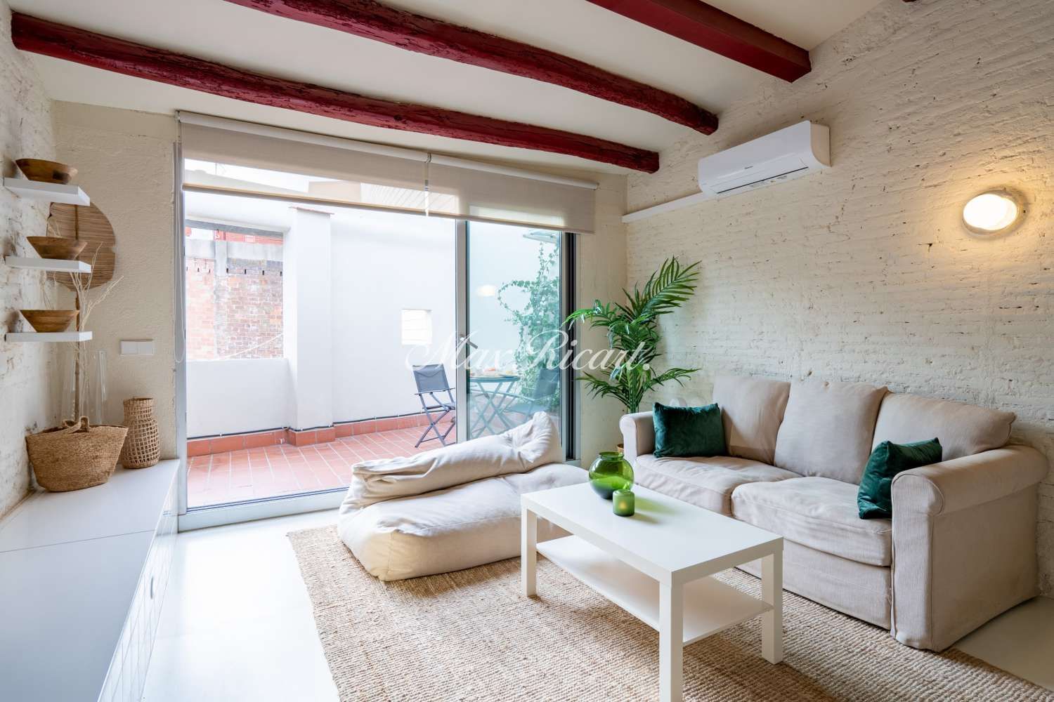 Living room of Attic to rent in  Barcelona Capital  with Air Conditioner, Heating and Terrace