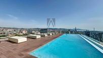 Piscina de Pis en venda en  Barcelona Capital amb Aire condicionat i Terrassa