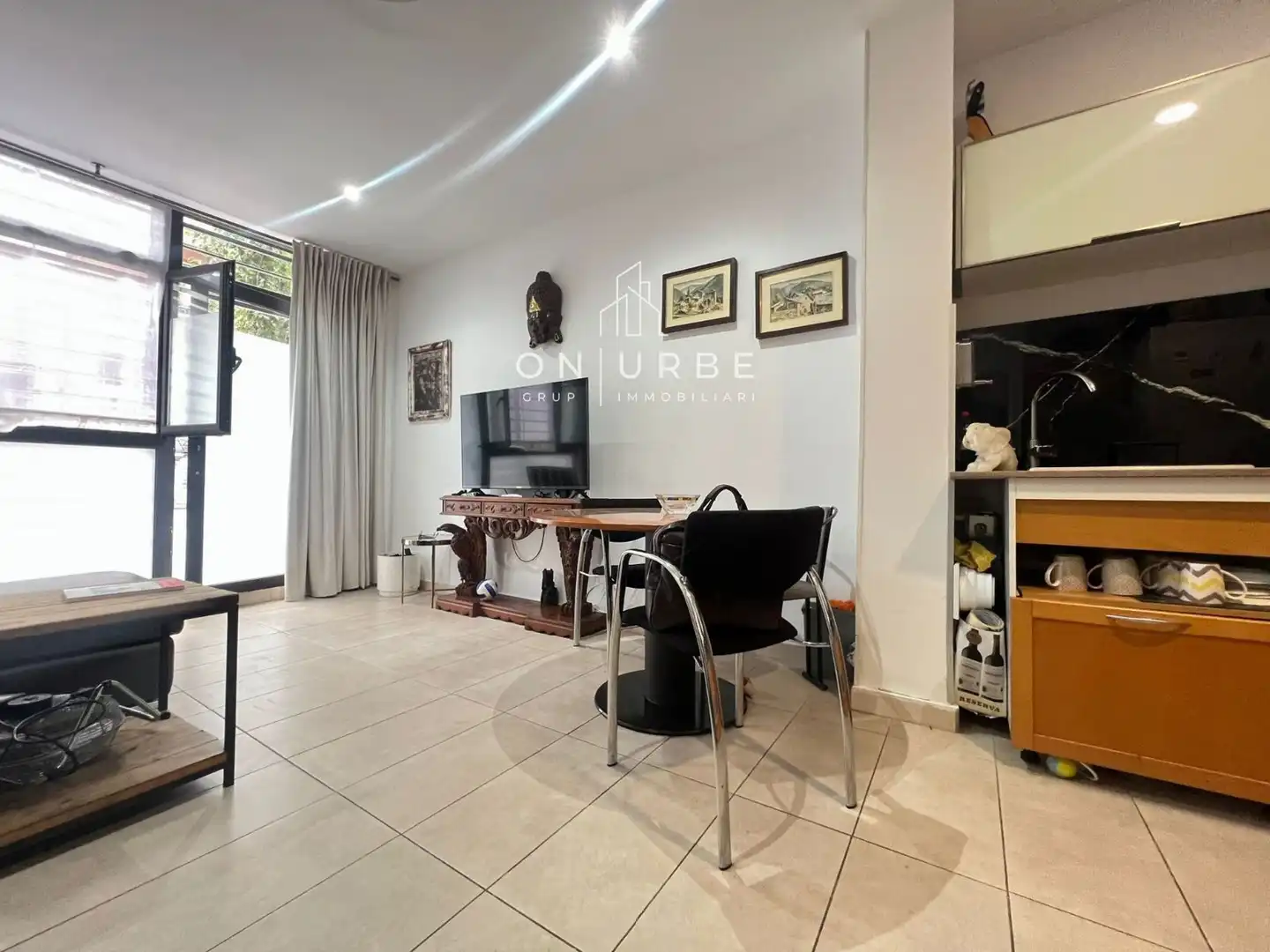 Local comercial en venda a Sants - Montjuïc, imagen 3