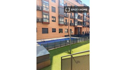 Photo 3 of Flat to rent in Numancia, Madrid