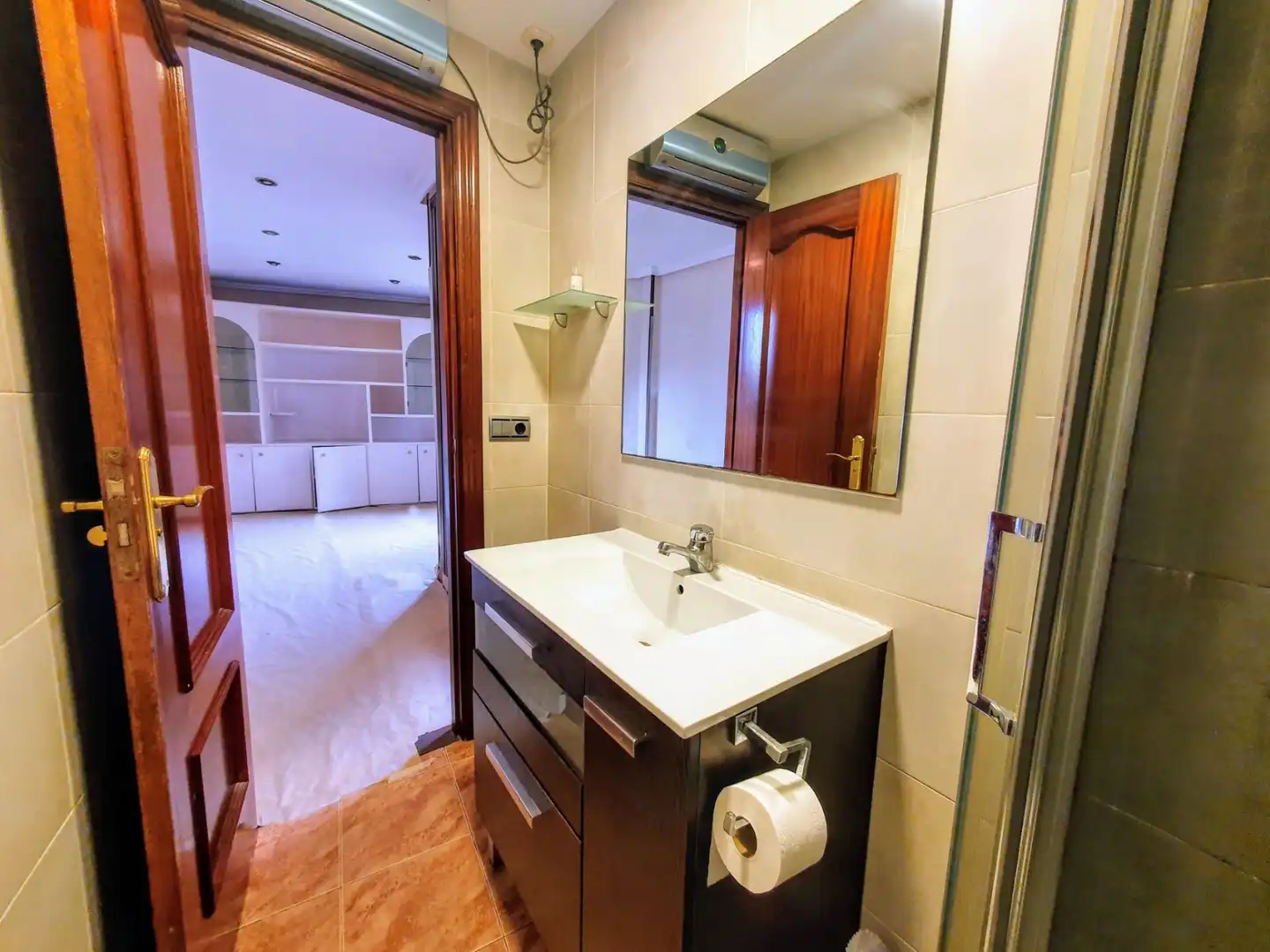 Baño de Piso para compartir en Pasaia