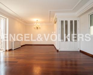 Living room of Apartment for sale in  Valencia Capital  with Air Conditioner, Heating and Parquet flooring