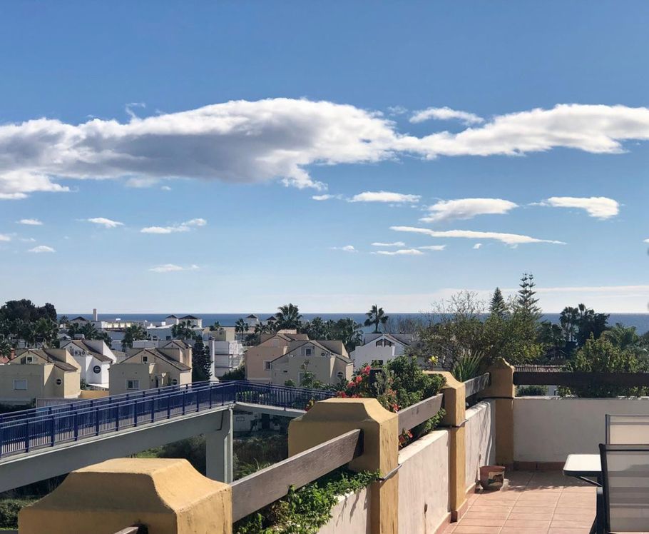 Exterior view of Flat for sale in Estepona  with Furnished, Oven and Washing machine