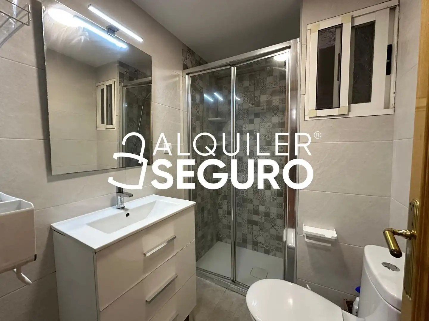 Baño de Piso de alquiler en Alboraya con Aire acondicionado, Calefacción y Terraza