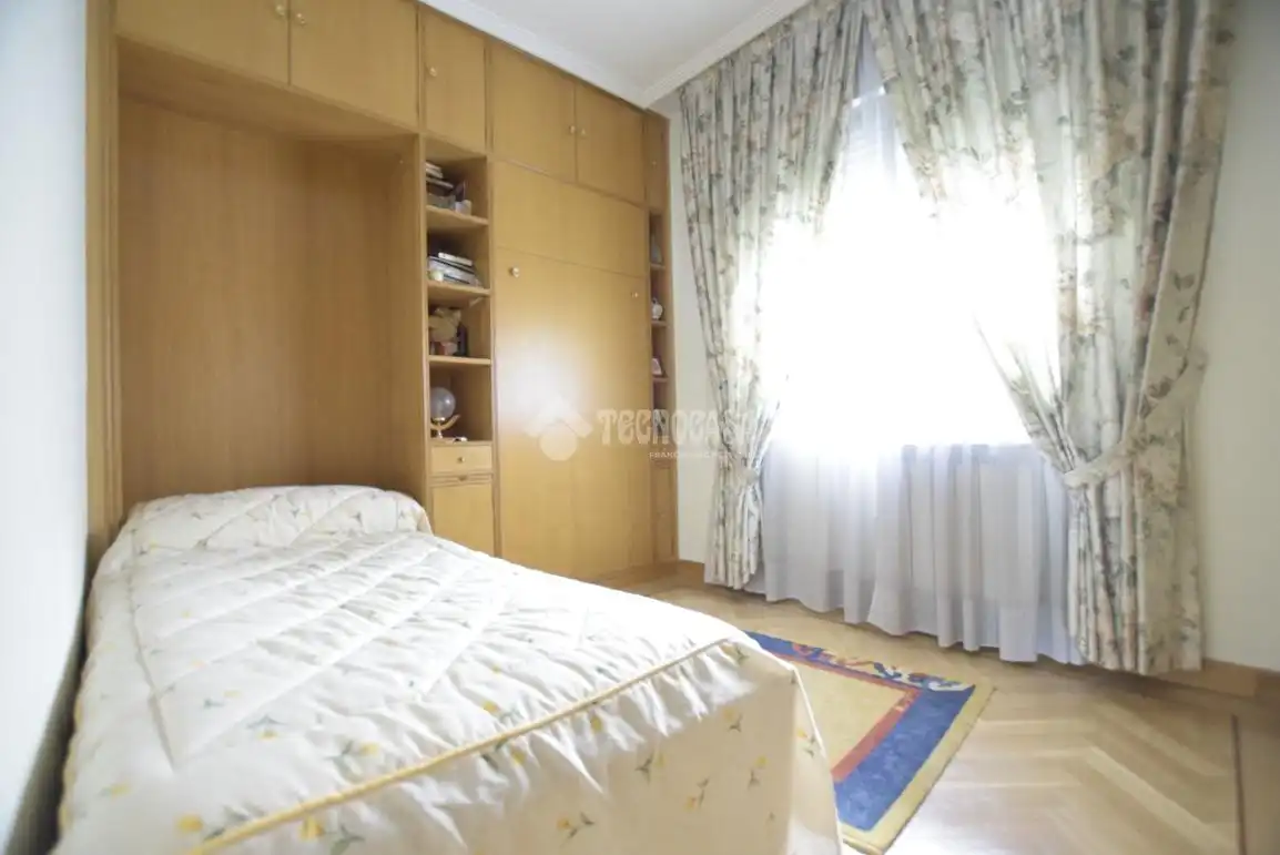 Schlafzimmer von Wohnung zum Verkauf in Alcorcón mit Klimaanlage, Heizung und Terrasse