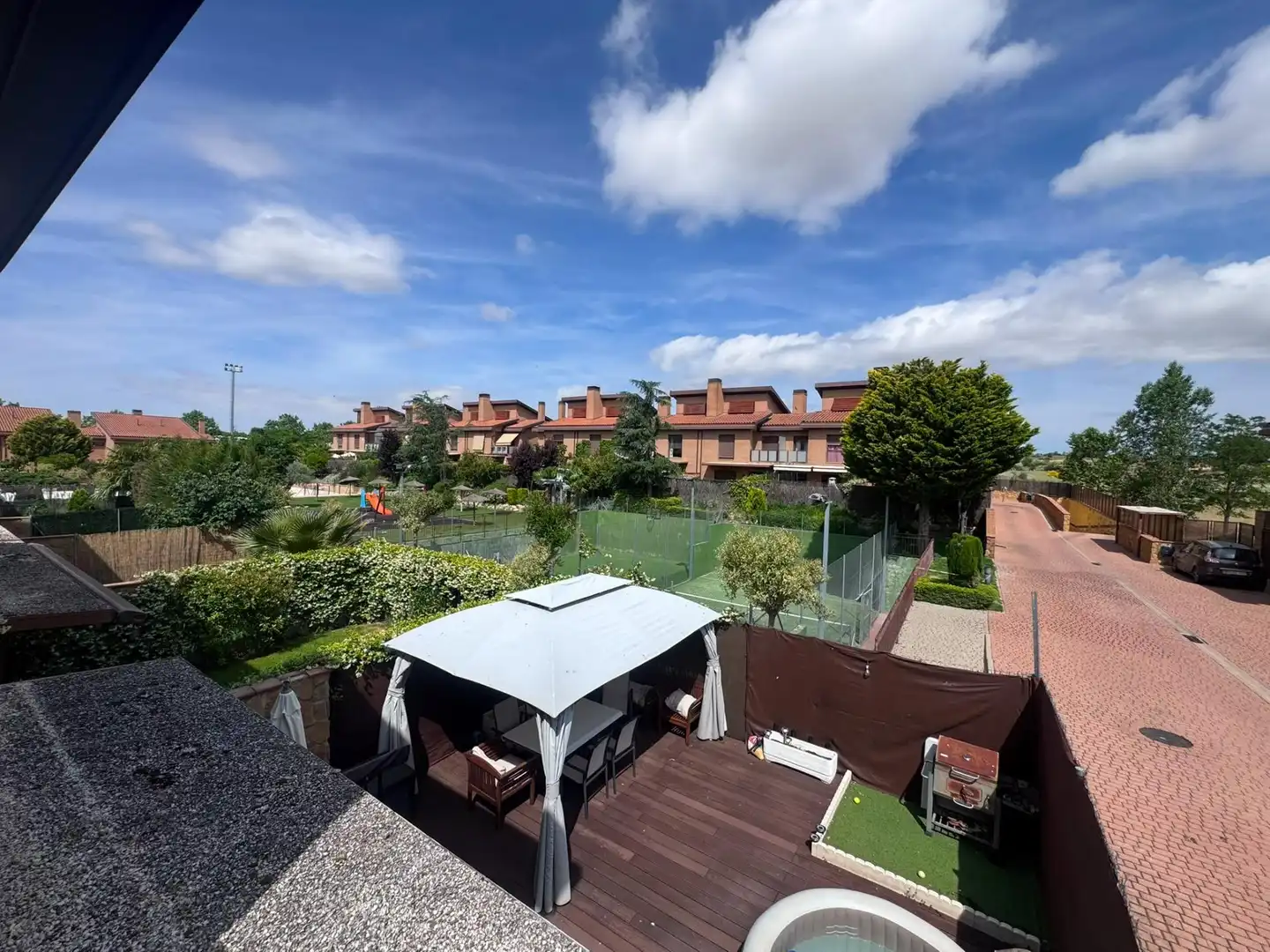 Terraza de Casa adosada en venta en Yebes con Calefacción, Balcón y Piscina comunitaria