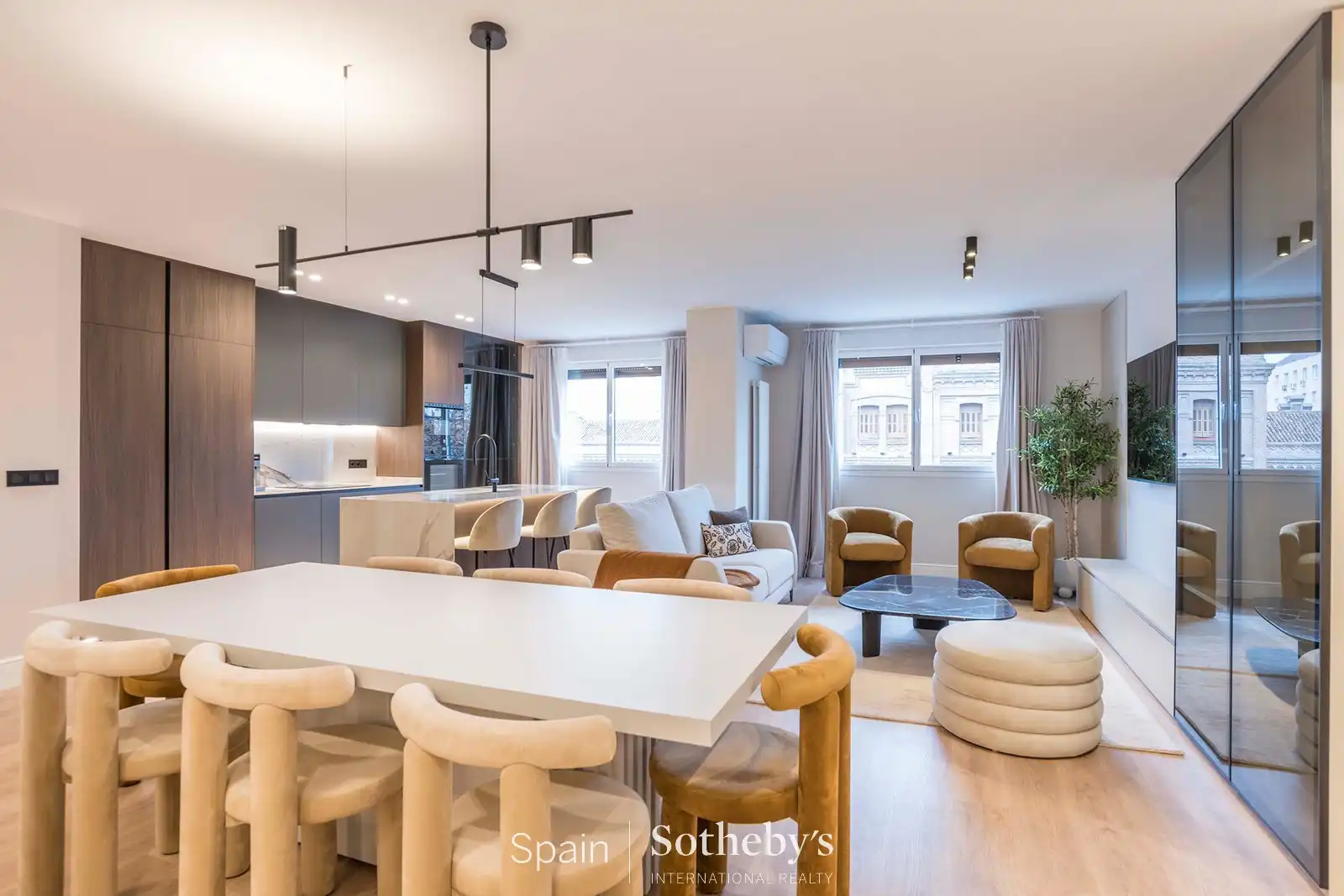 Vista exterior de Apartamento en venta en Madrid con Aire acondicionado, Calefacción y Trastero