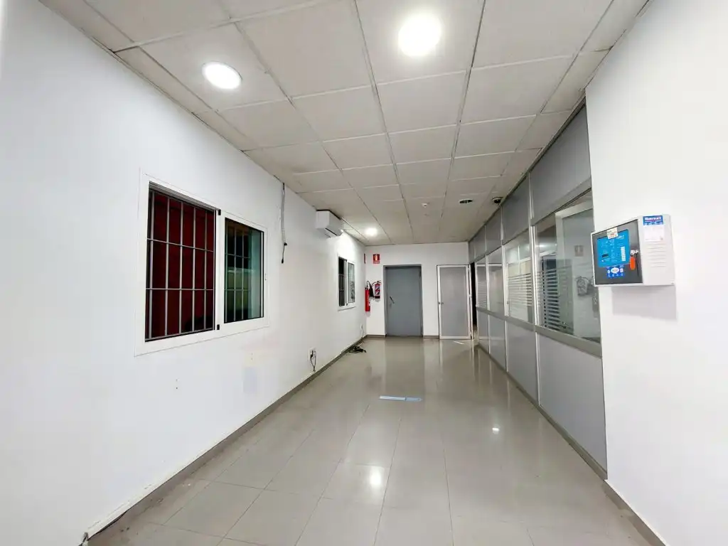 Nau industrial en venda a Calle Nevero Diecinueve, imagen 4