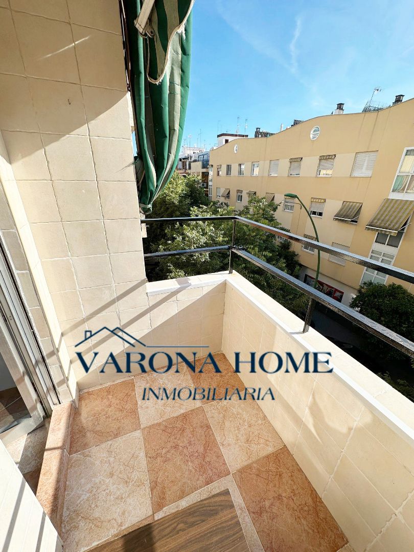 Vista exterior de Pis de lloguer en  Córdoba Capital amb Aire condicionat, Terrassa i Moblat