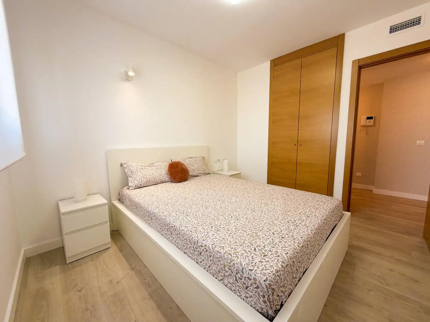 Habitación de Apartamento de alquiler en El Puig de Santa Maria con Aire acondicionado, Calefacción y Terraza