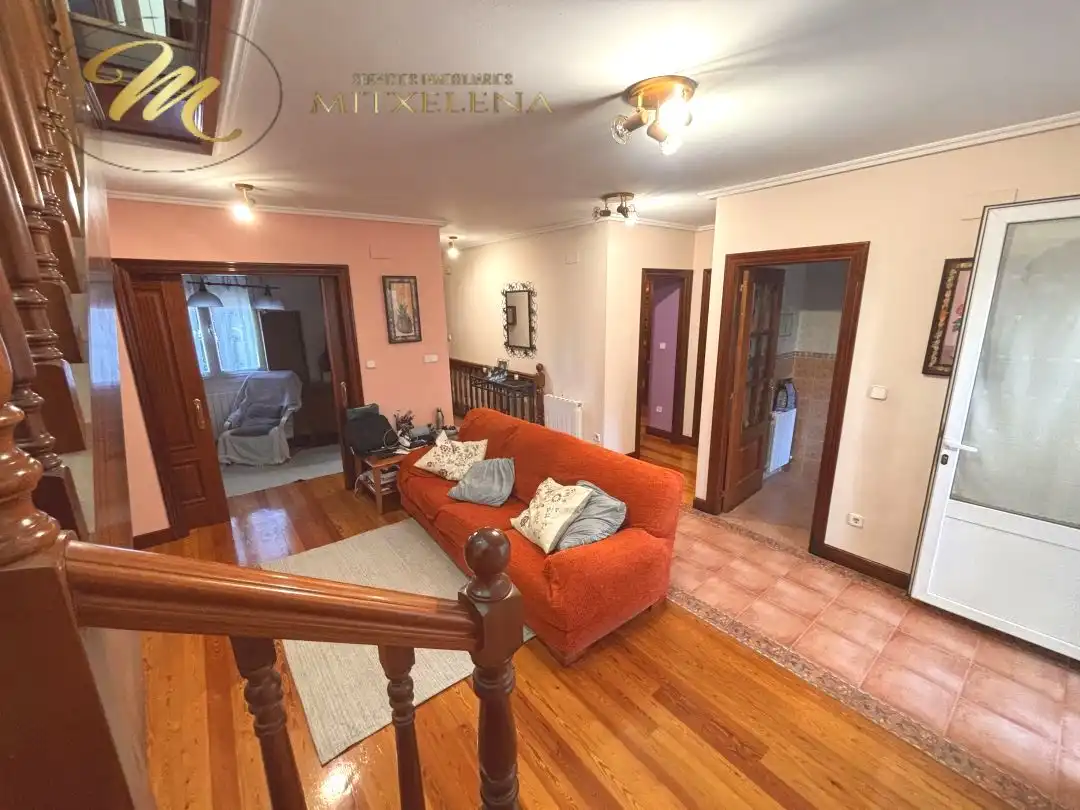 Detached homes for sale in Etxebarri  with Heating, Private garden and Storage room