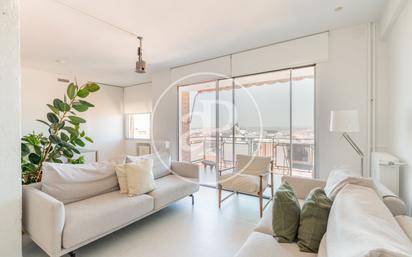 Living room of Flat for sale in  Madrid Capital  with Air Conditioner, Heating and Terrace