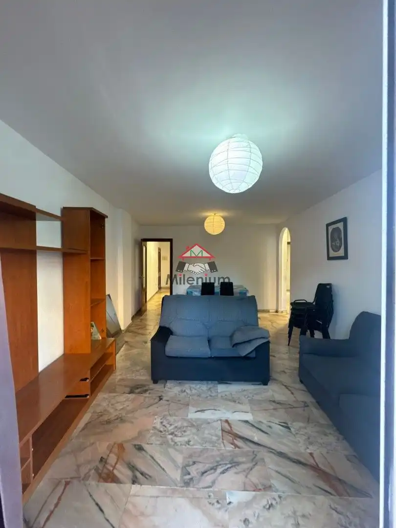 Wohnzimmer von Wohnung zur Miete in Algeciras mit Waschmaschine, Mikrowelle und Balkon