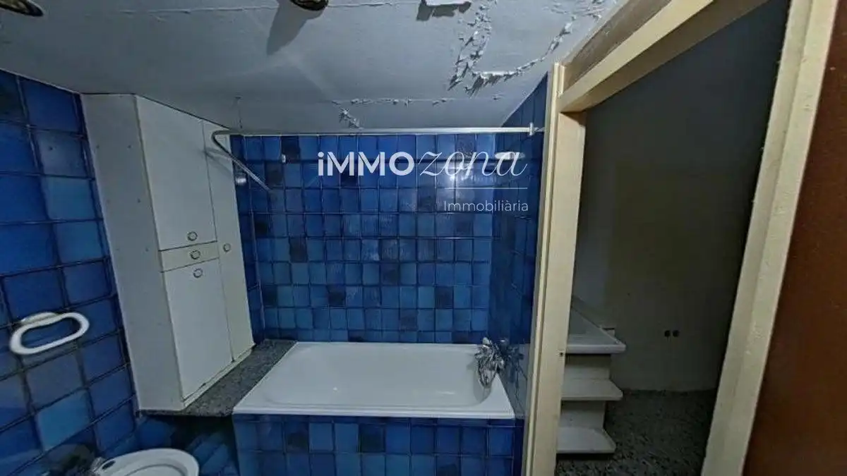Baño de Apartamento en venta en Urbanitzacions