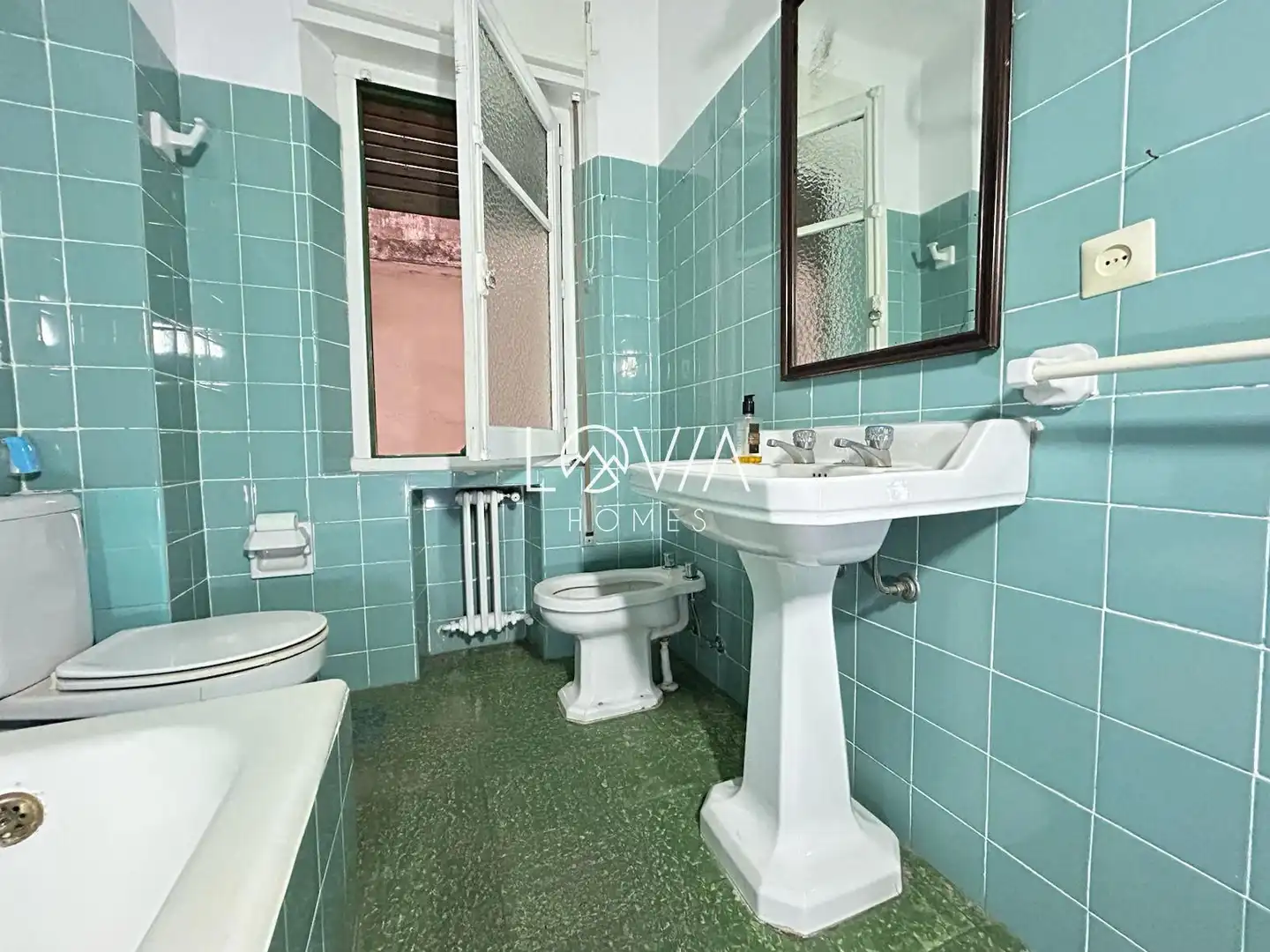 Bathroom of Flat for sale in Gijón   with Storage room