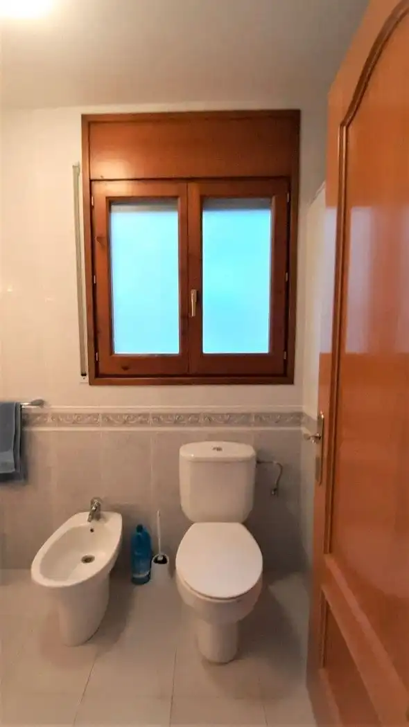 Badezimmer von Einfamilien-Reihenhaus zum Verkauf in Moià mit Heizung, Terrasse und Abstellraum