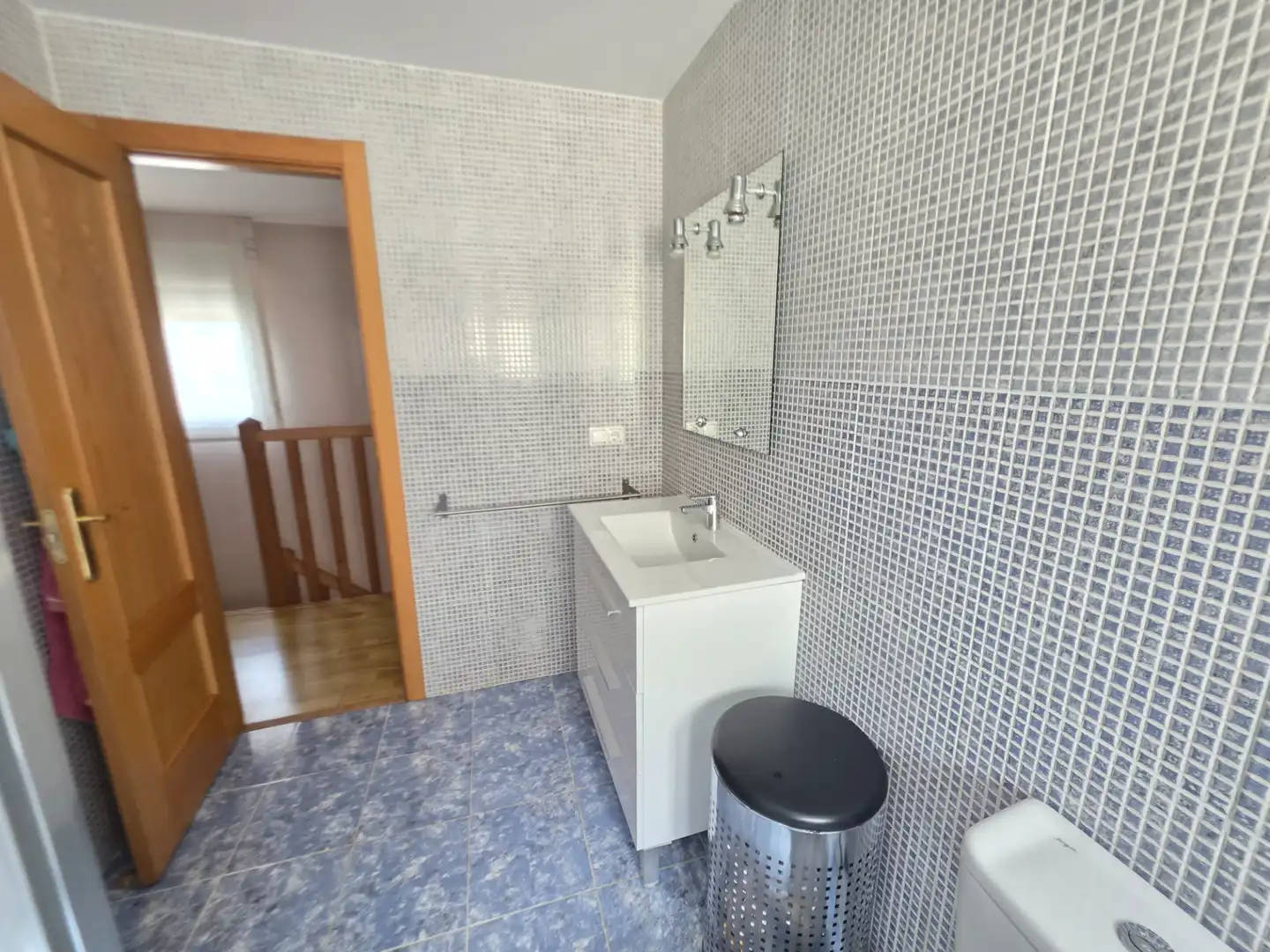 Bany de Casa o xalet en venda en Monachil amb Aire condicionat, Calefacció i Jardí privat