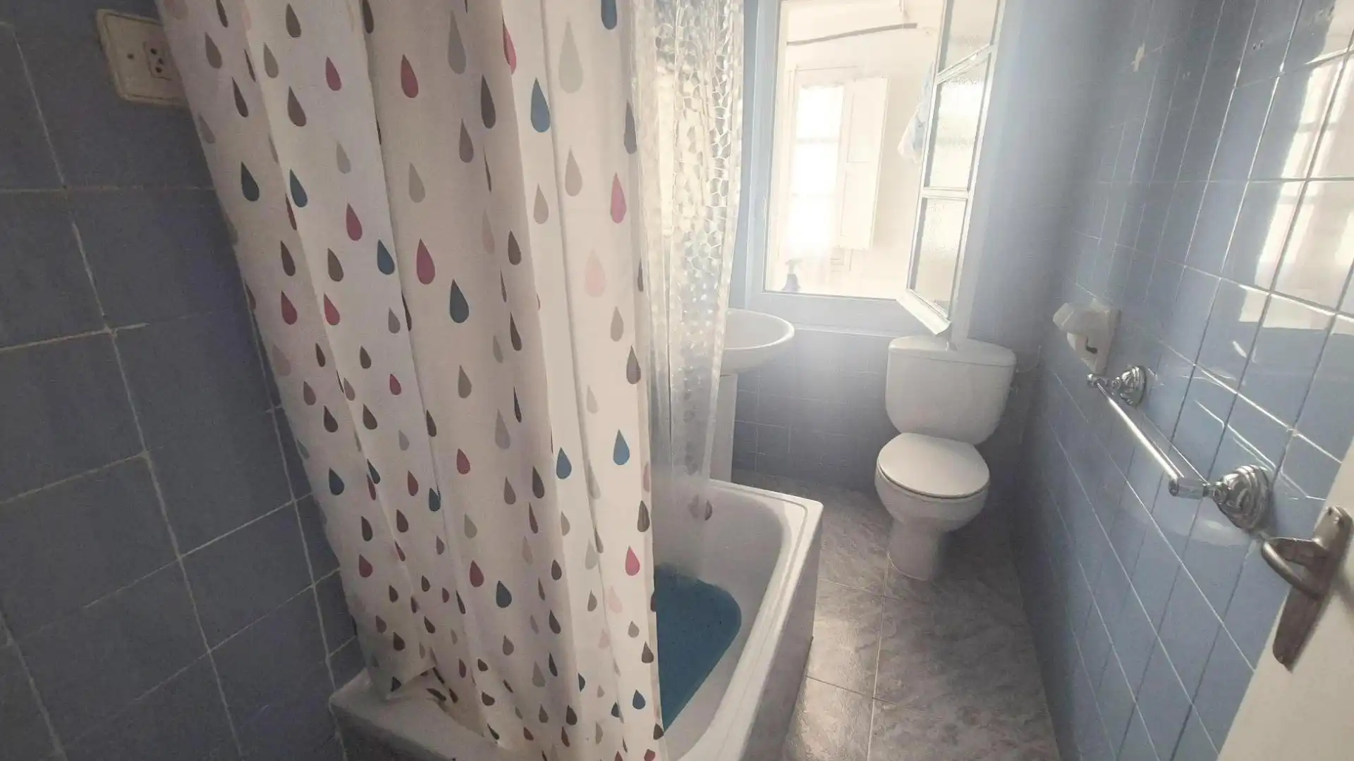 Bathroom of Flat for sale in Salamanca  with Heating
