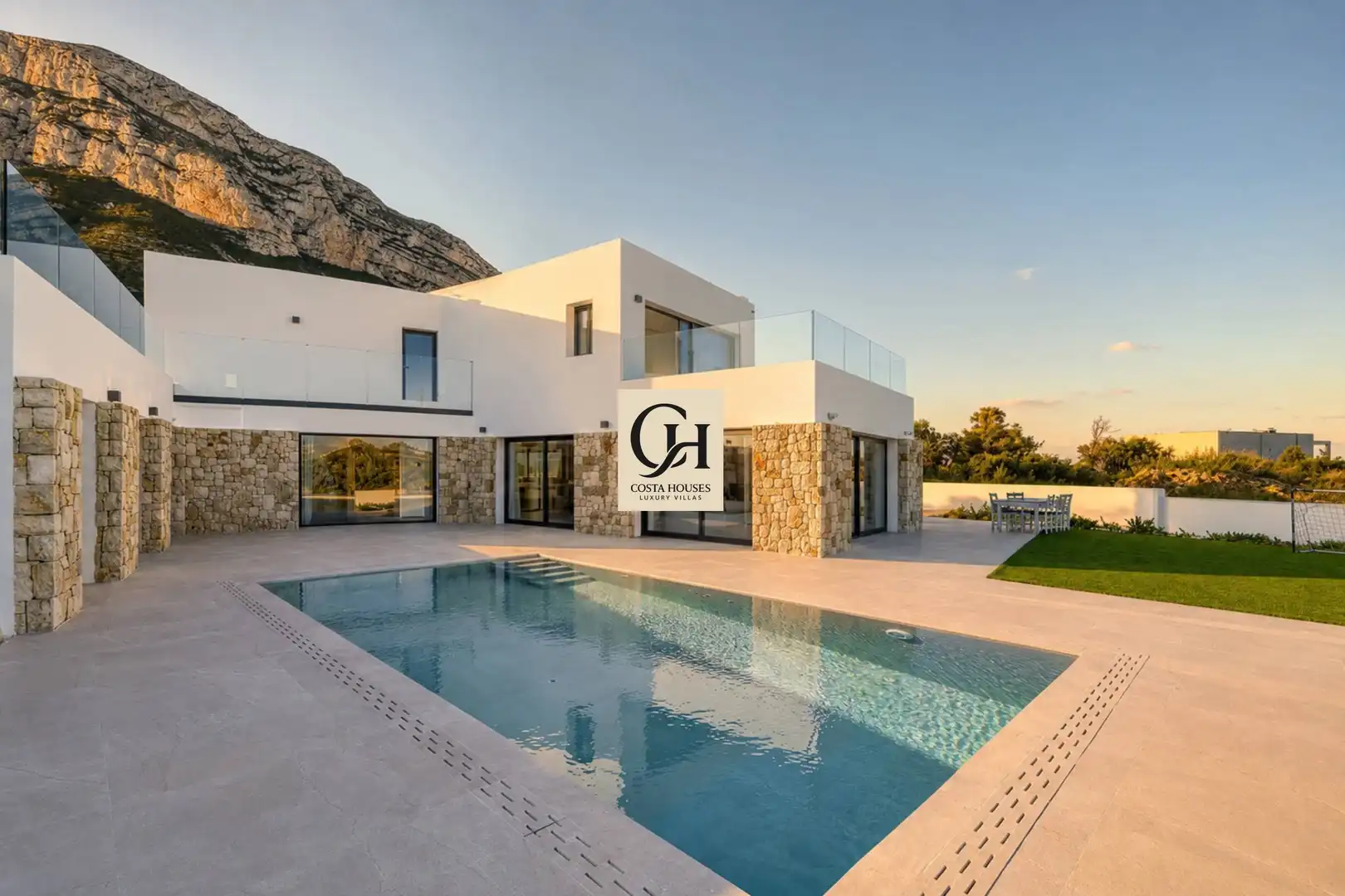 Swimming pool of Houses for sale in Dénia  with Air Conditioner, Heating and Private garden