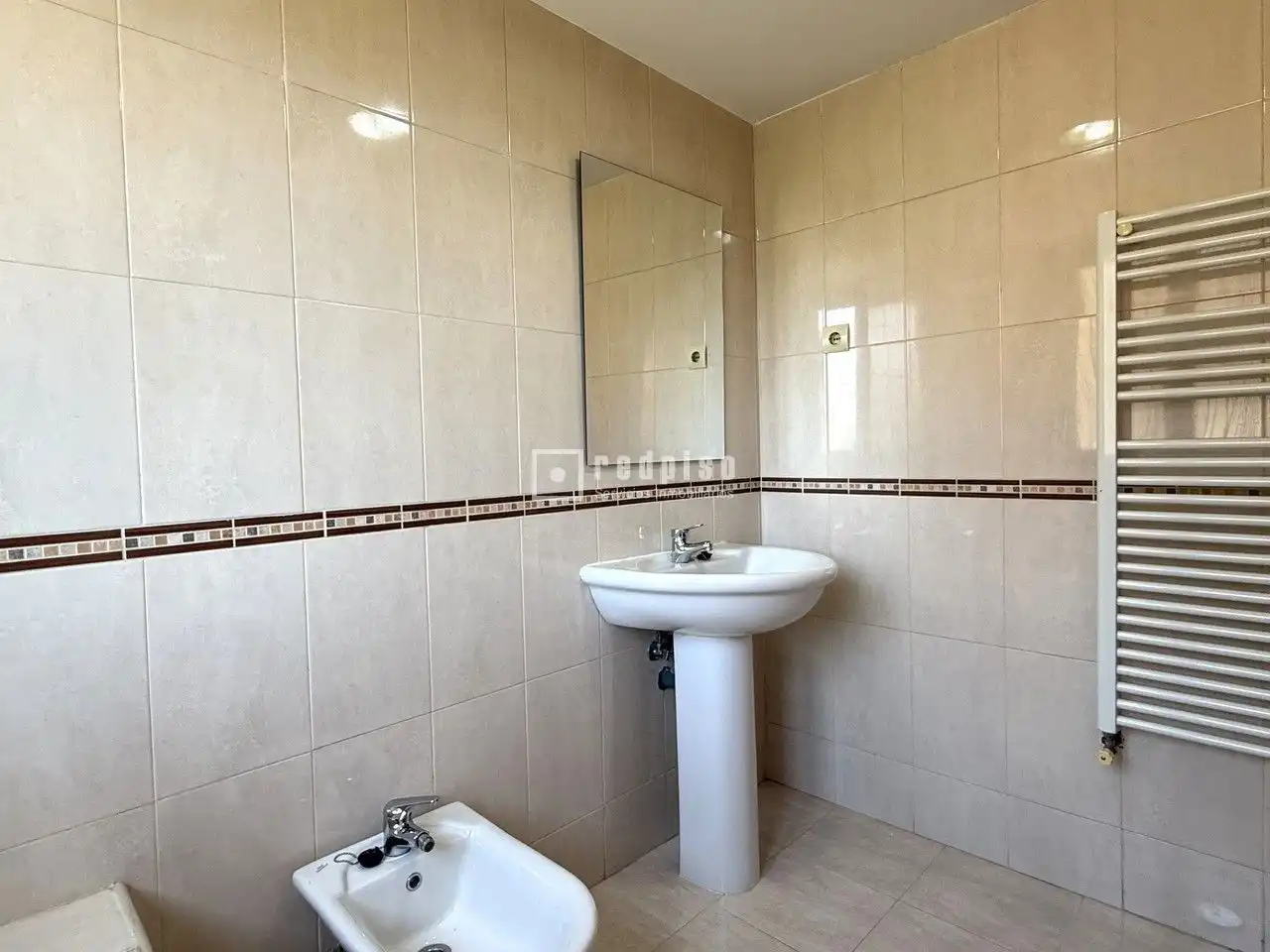 Bathroom of Study for sale in Madrid  with Heating, Terrace and Alarm