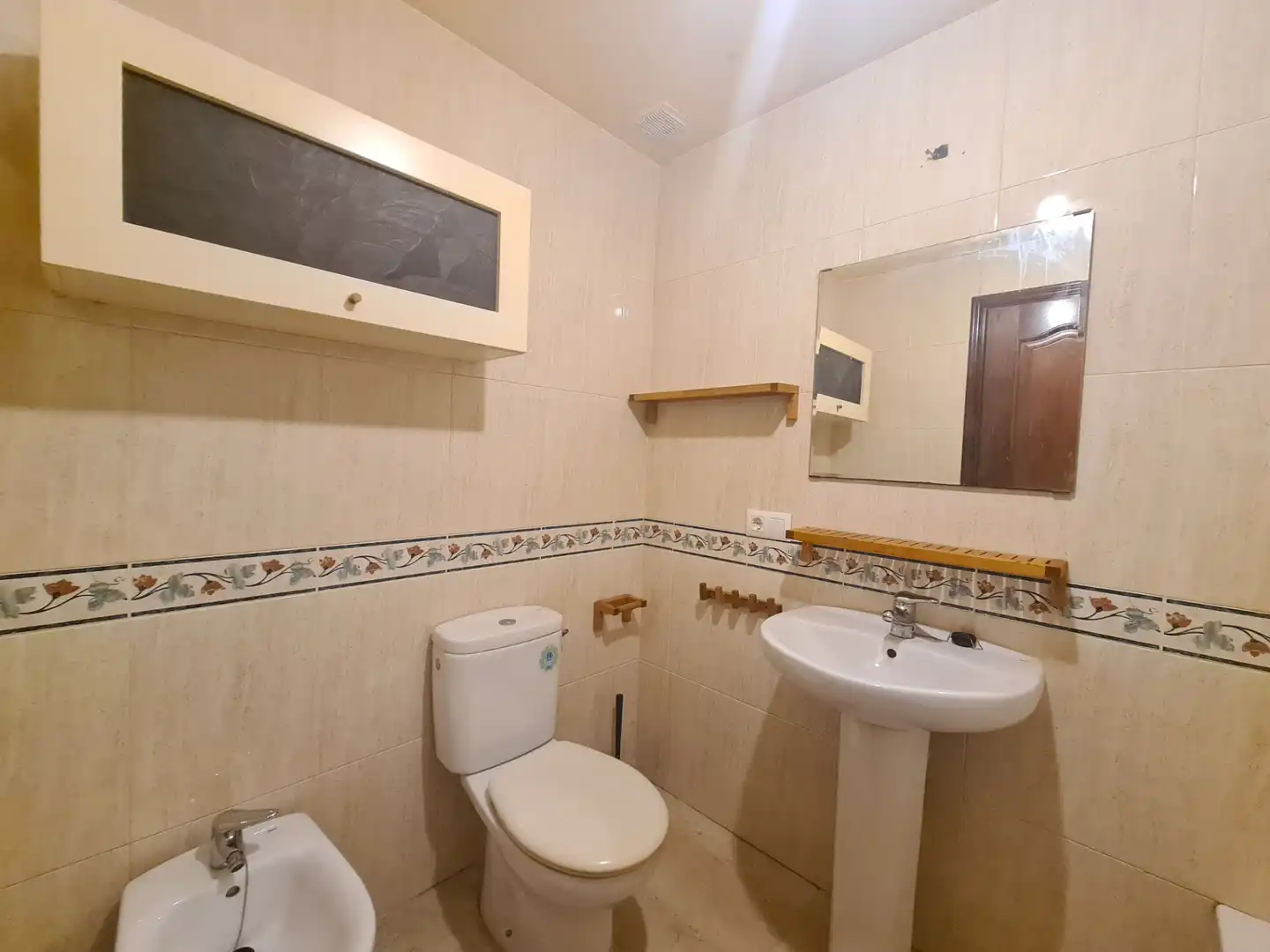 Bathroom of Apartments for sale in Dos Hermanas