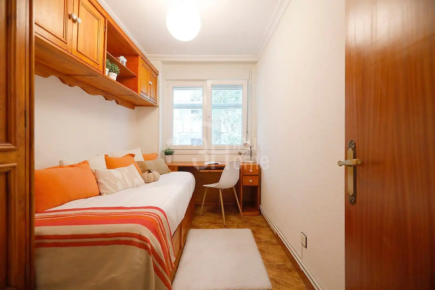 Habitación de Piso en venta en Irun  con Calefacción y Trastero