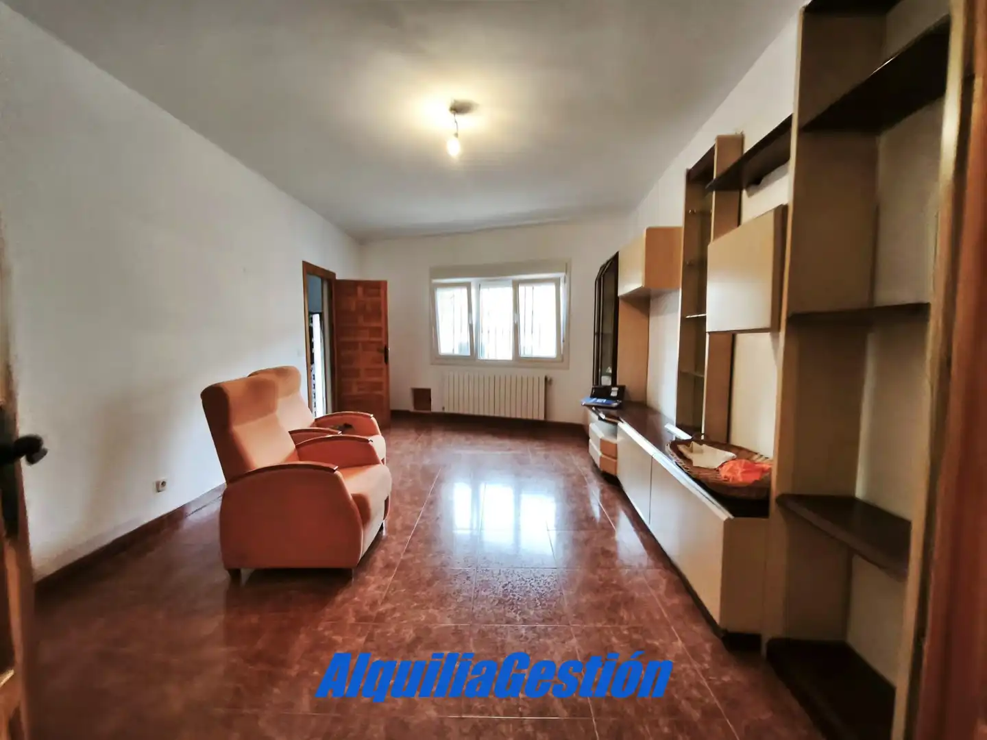 Sala de estar de Casa adosada en venta en Tamajón con Calefacción, Terraza y Balcón