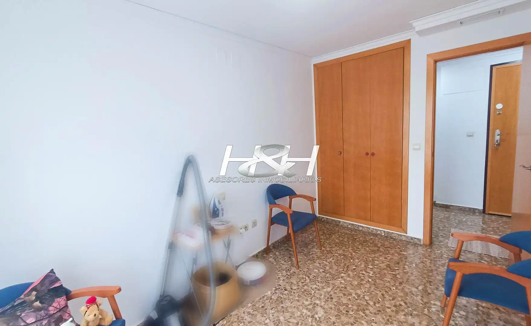 Piso en venta en Valencia con Trastero y Balcón