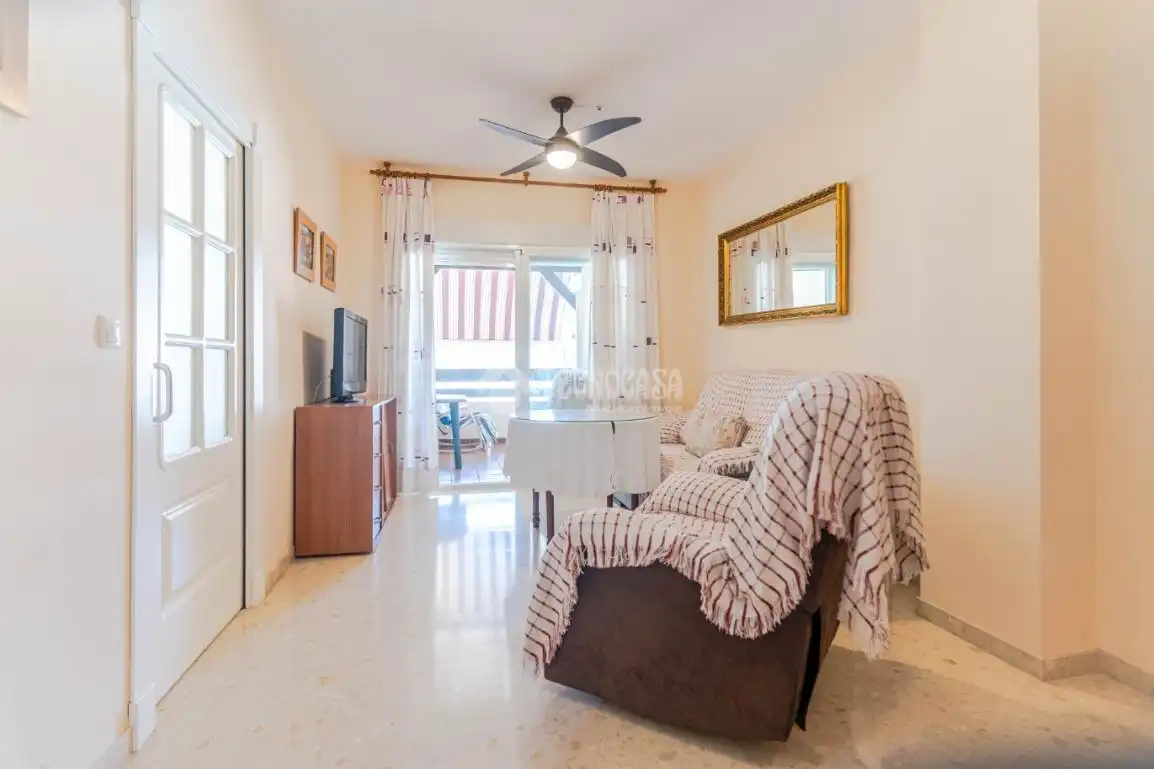 Sala de estar de Piso en venta en La Zubia con Terraza