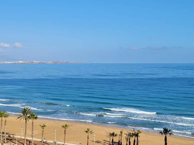 Apartamento en Venta en Calle Calle MUSICO JOSE MIRA FIGUEROA, en Agua Amarga - Urbanova