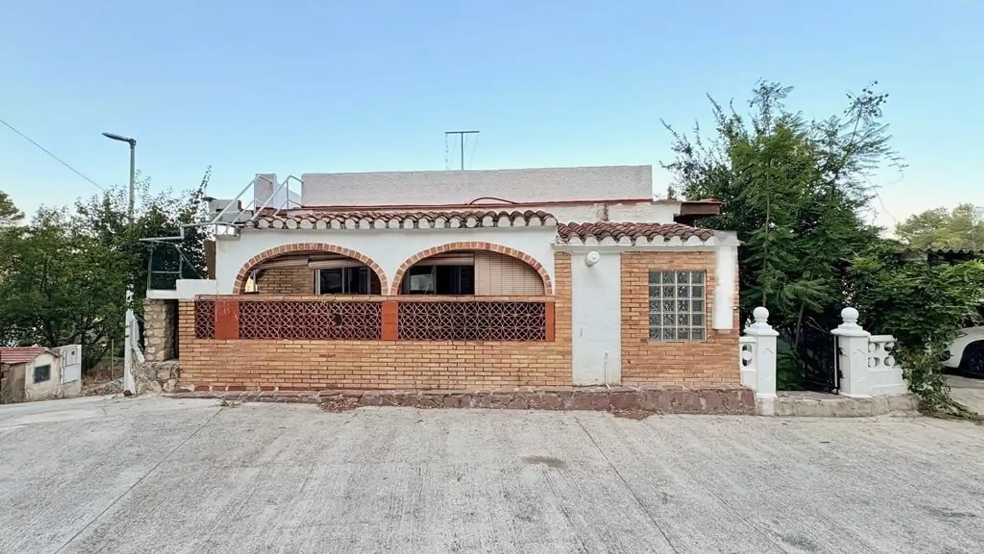 Exterior view of Houses for sale in Gandia  with Swimming Pool and Furnished