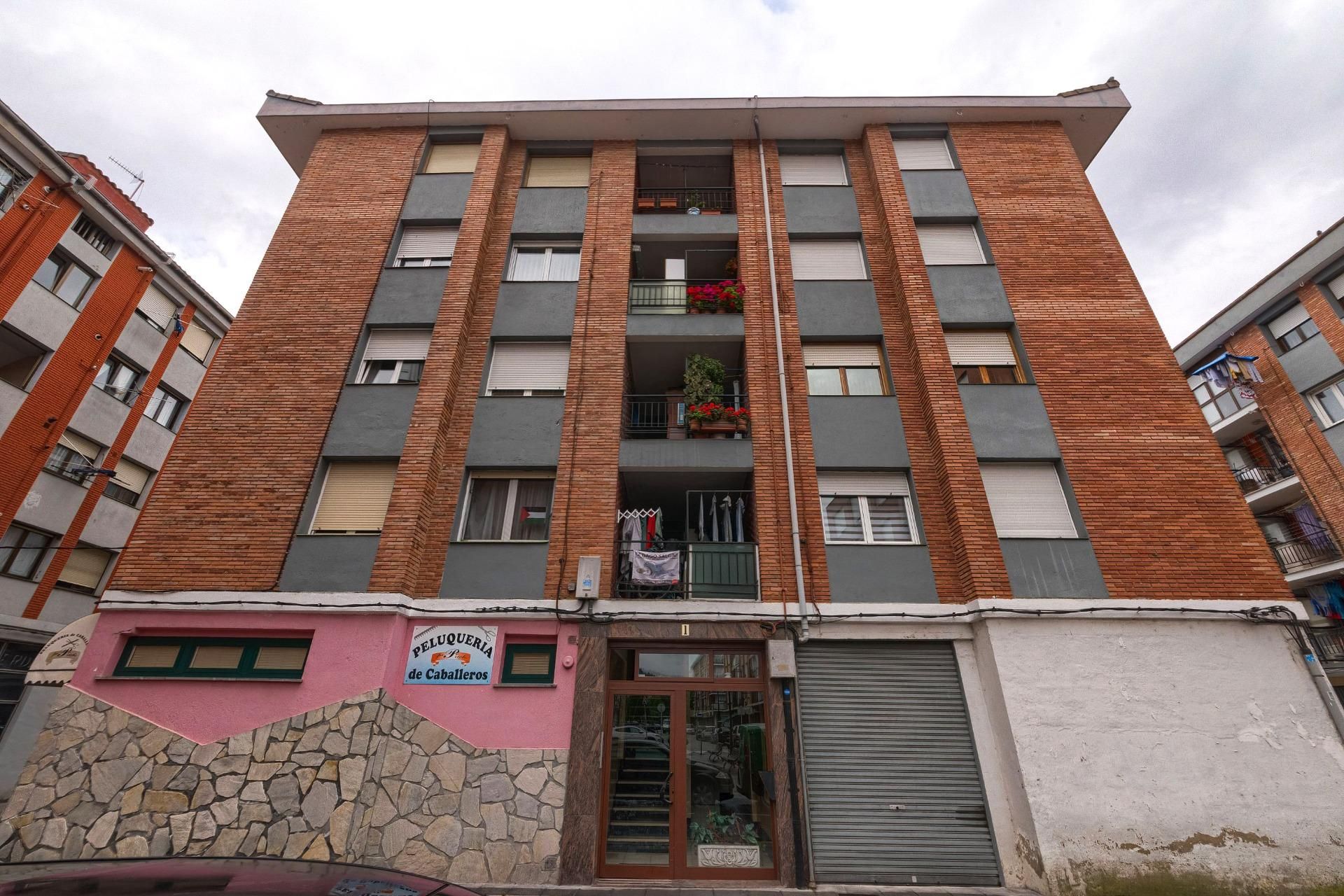 Exterior view of Flat for sale in Amorebieta-Etxano  with Storage room and Balcony