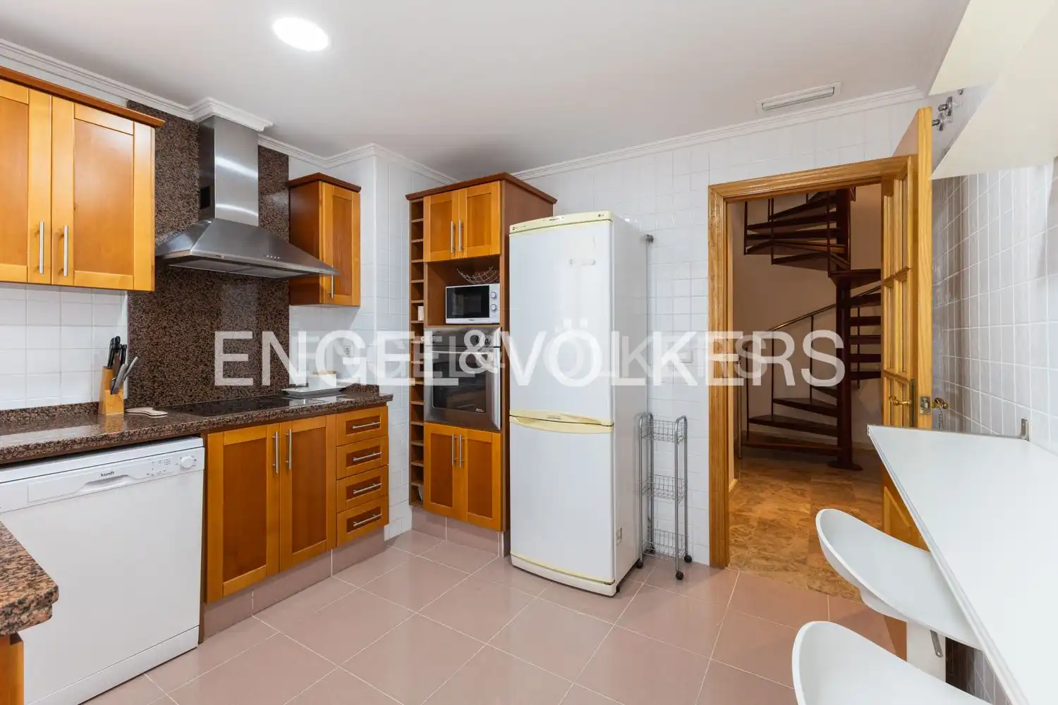 Cocina de Dúplex de alquiler en Alzira con Aire acondicionado, Calefacción y Terraza