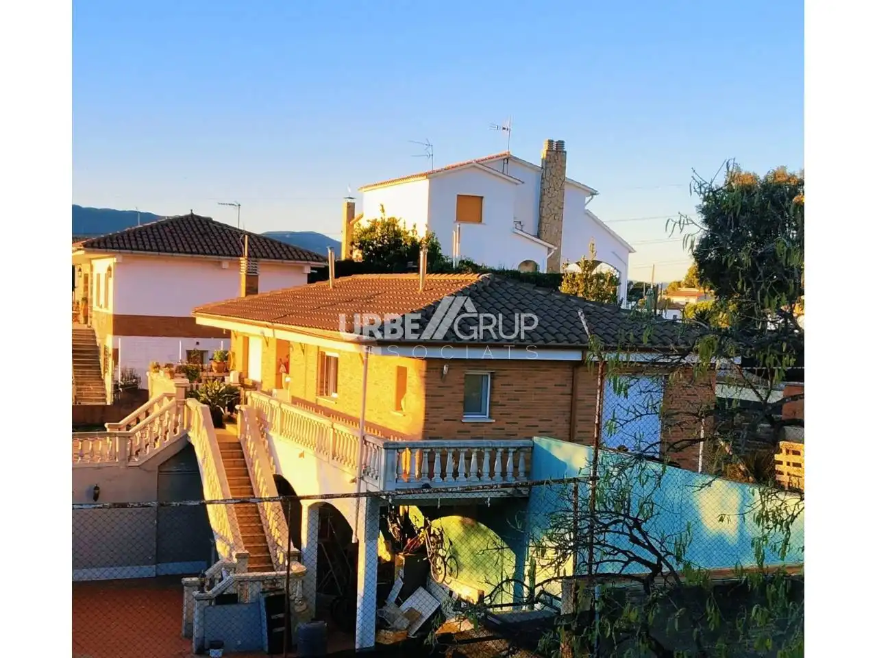 Chalet con jardín en venta en Abrera