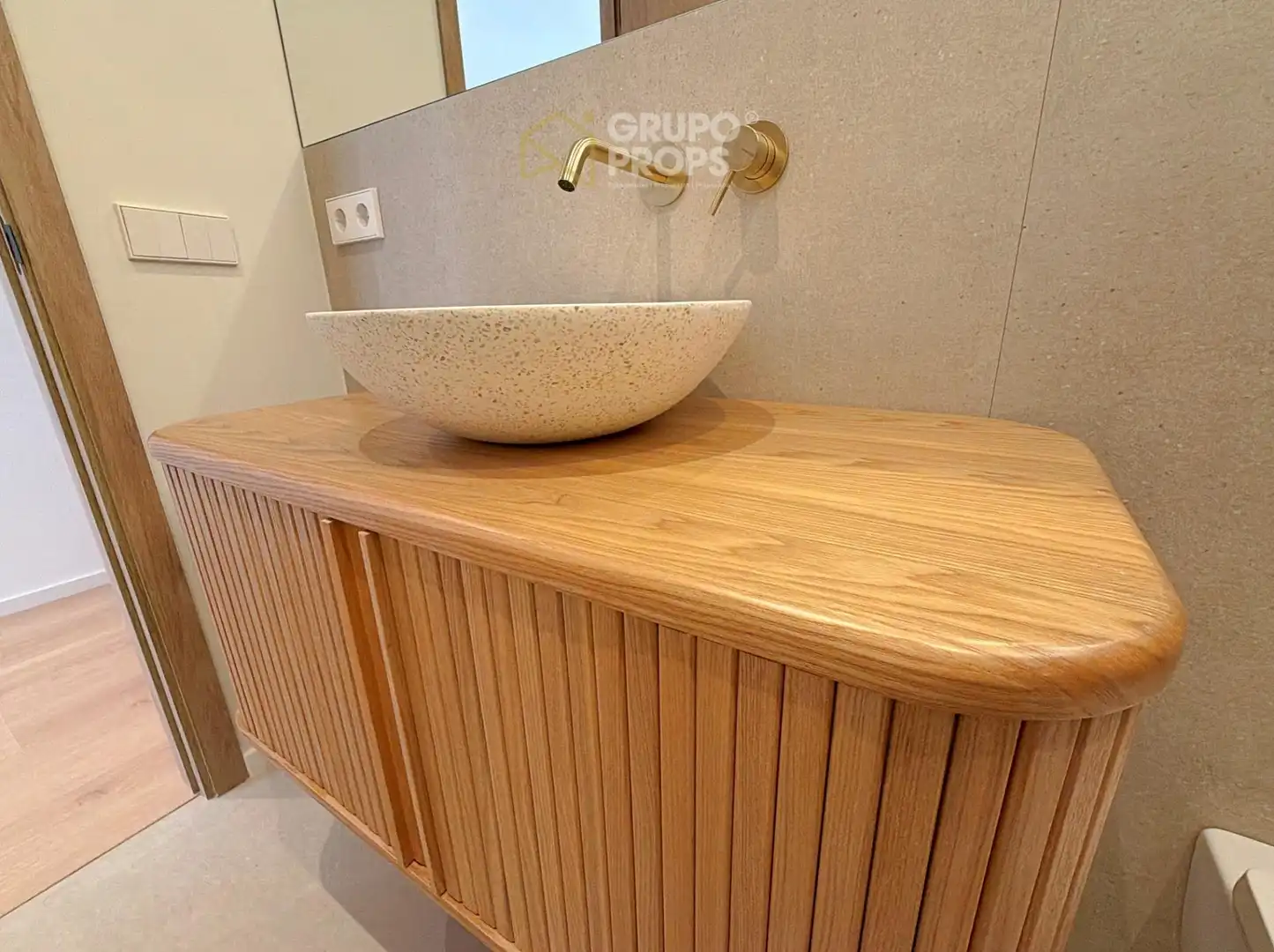 Baño de Apartamento en venta en Madrid con Calefacción y Amueblado