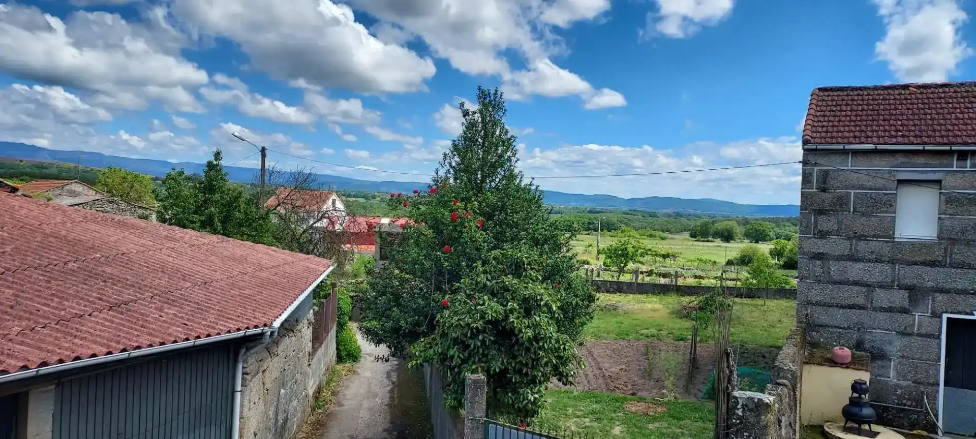Casa adosada en venda en Xunqueira de Ambía amb Balcó
