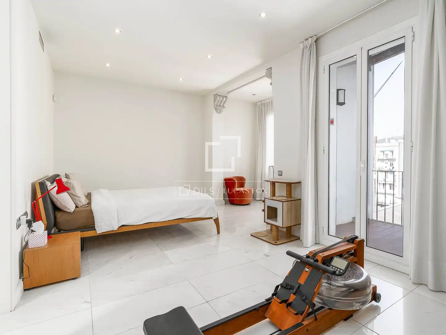 Habitación de Ático en venta en Barcelona con Aire acondicionado, Calefacción y Terraza