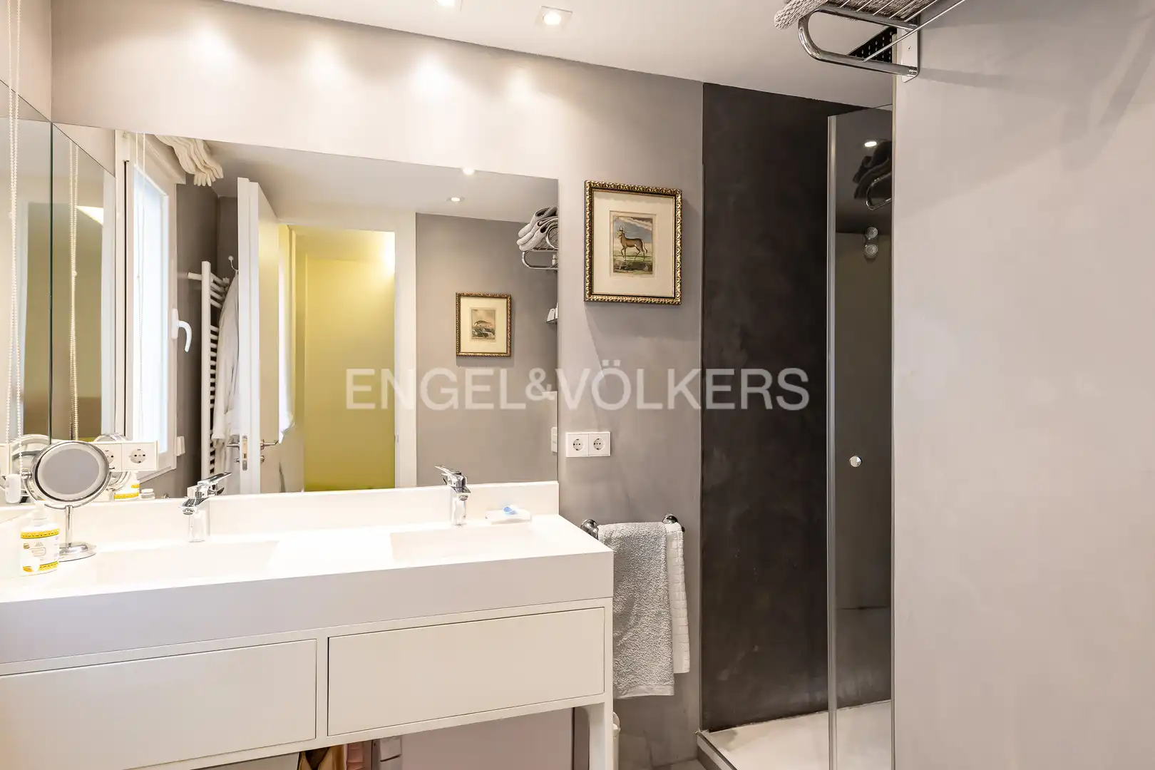 Baño de Apartamento en venta en Madrid con Calefacción